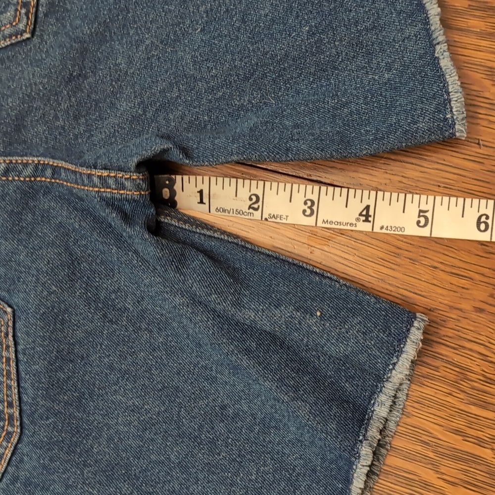 Girls Levi's shorts - Picture 8 of 10